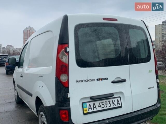 Белый Рено Кенгу, объемом двигателя 1.46 л и пробегом 417 тыс. км за 4700 $, фото 1 на Automoto.ua