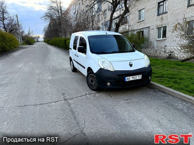 Білий Рено Кєнгу, об'ємом двигуна 1.5 л та пробігом 338 тис. км за 5700 $, фото 1 на Automoto.ua