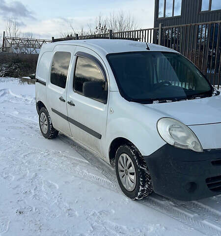 Білий Рено Кєнгу, об'ємом двигуна 1.5 л та пробігом 380 тис. км за 4900 $, фото 1 на Automoto.ua