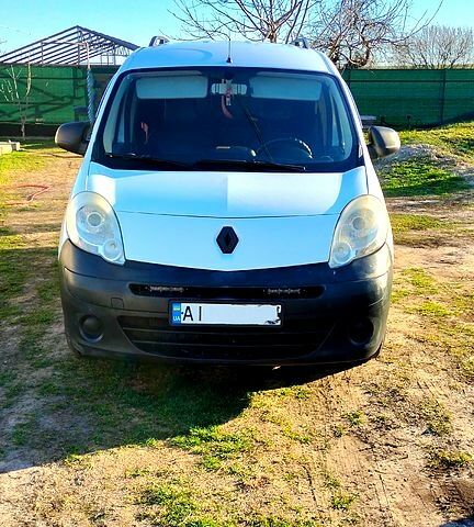 Белый Рено Кенгу, объемом двигателя 1.5 л и пробегом 265 тыс. км за 6000 $, фото 1 на Automoto.ua