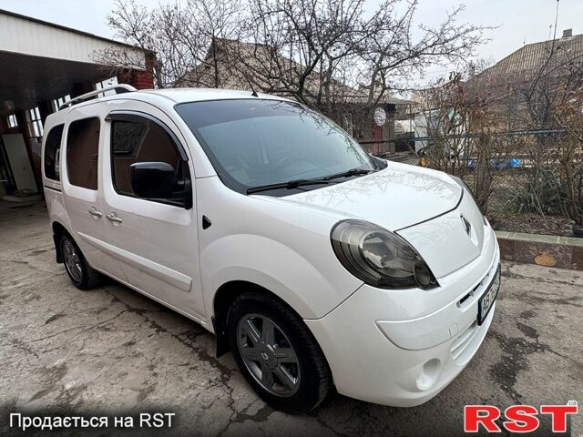 Білий Рено Кєнгу, об'ємом двигуна 1.5 л та пробігом 254 тис. км за 7100 $, фото 1 на Automoto.ua