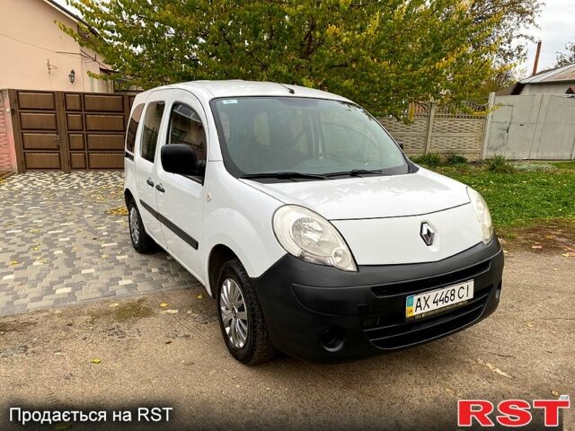 Белый Рено Кенгу, объемом двигателя 1.5 л и пробегом 300 тыс. км за 4950 $, фото 1 на Automoto.ua