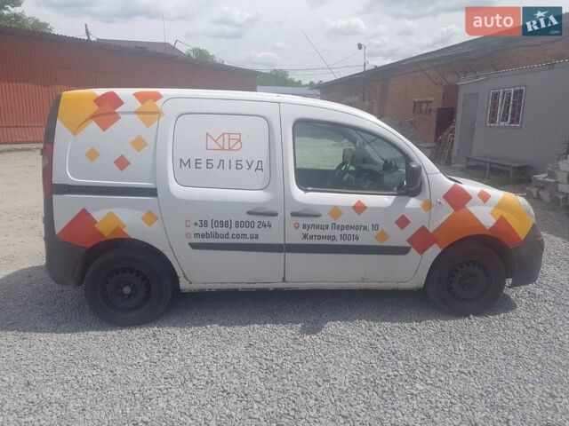 Белый Рено Кенгу, объемом двигателя 1.46 л и пробегом 400 тыс. км за 3900 $, фото 1 на Automoto.ua