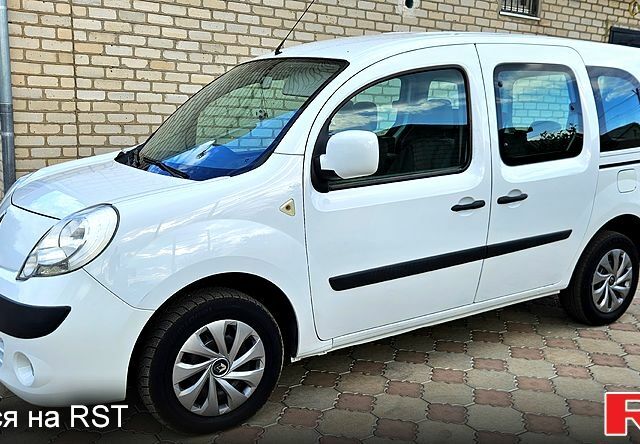 Белый Рено Кенгу, объемом двигателя 1.6 л и пробегом 124 тыс. км за 6800 $, фото 1 на Automoto.ua