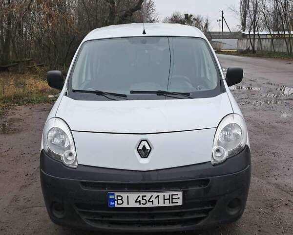Белый Рено Кенгу, объемом двигателя 1.46 л и пробегом 145 тыс. км за 7800 $, фото 1 на Automoto.ua