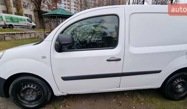 Белый Рено Кенгу, объемом двигателя 1.5 л и пробегом 340 тыс. км за 4050 $, фото 1 на Automoto.ua