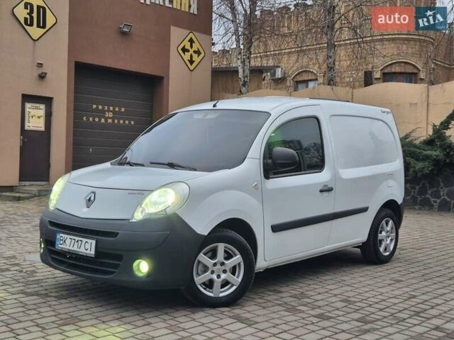 Білий Рено Кєнгу, об'ємом двигуна 1.5 л та пробігом 265 тис. км за 5999 $, фото 1 на Automoto.ua