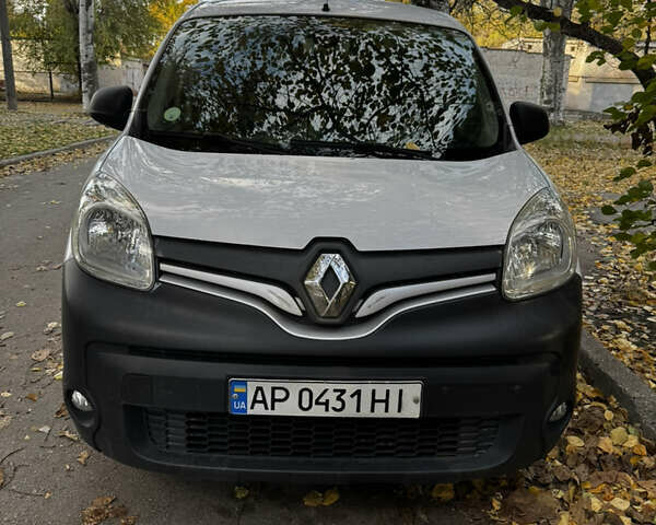 Білий Рено Кєнгу, об'ємом двигуна 1.46 л та пробігом 237 тис. км за 5600 $, фото 1 на Automoto.ua