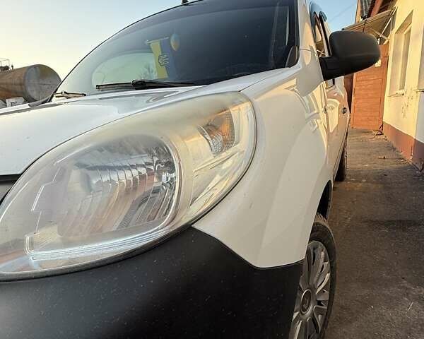 Білий Рено Кєнгу, об'ємом двигуна 1.5 л та пробігом 309 тис. км за 5300 $, фото 1 на Automoto.ua