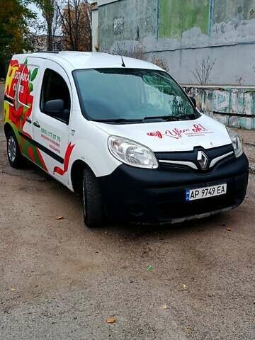 Белый Рено Кенгу, объемом двигателя 1.5 л и пробегом 303 тыс. км за 6000 $, фото 1 на Automoto.ua