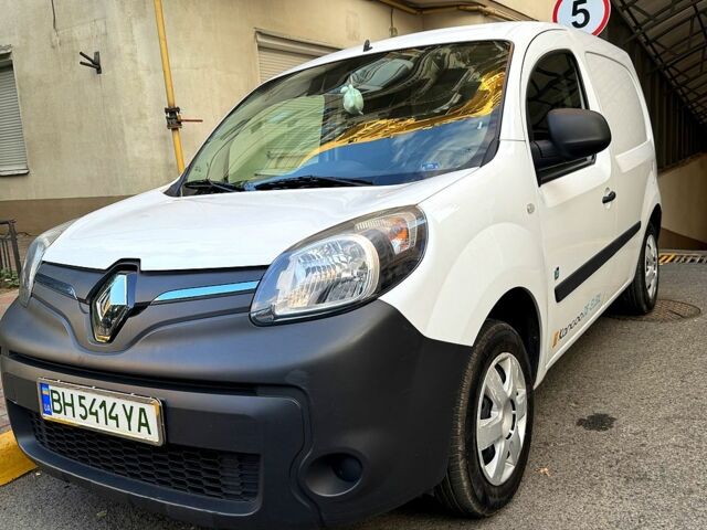 Белый Рено Кенгу, объемом двигателя 0 л и пробегом 81 тыс. км за 8300 $, фото 1 на Automoto.ua