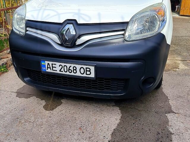 Білий Рено Кєнгу, об'ємом двигуна 15 л та пробігом 235 тис. км за 9800 $, фото 1 на Automoto.ua