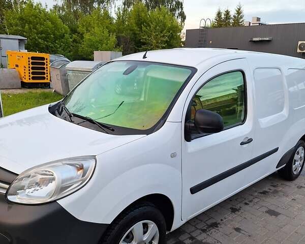 Белый Рено Кенгу, объемом двигателя 1.46 л и пробегом 230 тыс. км за 9200 $, фото 1 на Automoto.ua