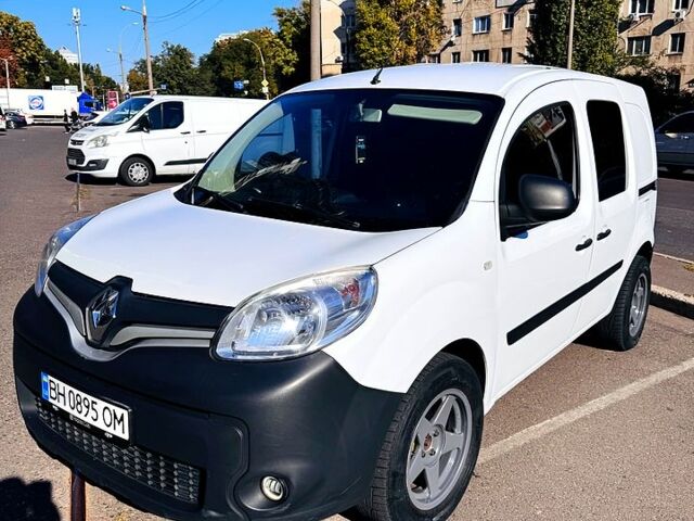 Белый Рено Кенгу, объемом двигателя 1.5 л и пробегом 219 тыс. км за 9700 $, фото 1 на Automoto.ua