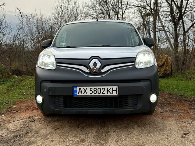 Білий Рено Кєнгу, об'ємом двигуна 1.5 л та пробігом 177 тис. км за 9200 $, фото 1 на Automoto.ua