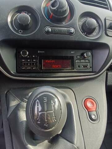 Білий Рено Кєнгу, об'ємом двигуна 1.46 л та пробігом 150 тис. км за 9199 $, фото 1 на Automoto.ua