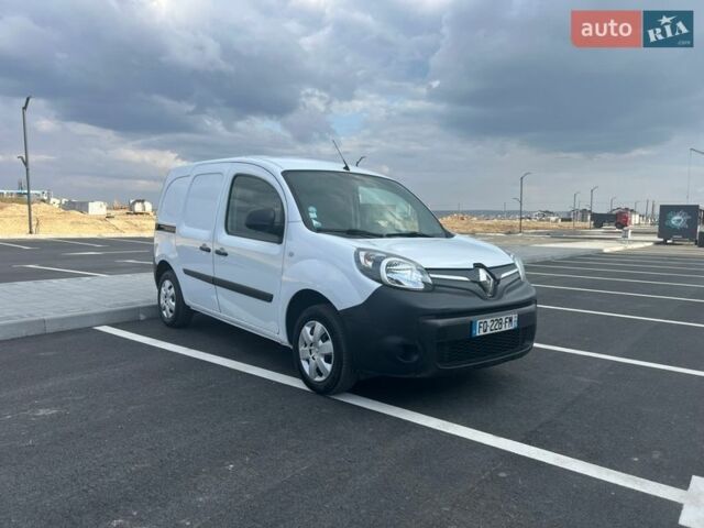 Белый Рено Кенгу, объемом двигателя 0 л и пробегом 41 тыс. км за 9900 $, фото 1 на Automoto.ua