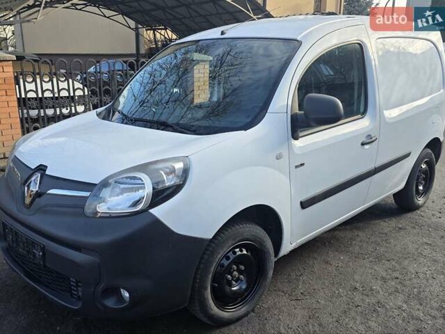 Белый Рено Кенгу, объемом двигателя 0 л и пробегом 94 тыс. км за 10100 $, фото 1 на Automoto.ua