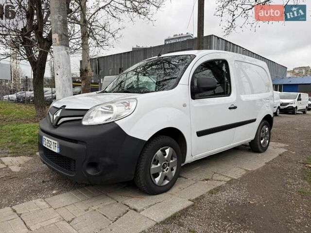 Белый Рено Кенгу, объемом двигателя 15 л и пробегом 195 тыс. км за 11500 $, фото 1 на Automoto.ua