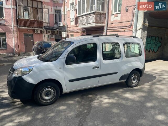 Білий Рено Кєнгу, об'ємом двигуна 1.5 л та пробігом 31 тис. км за 12800 $, фото 1 на Automoto.ua
