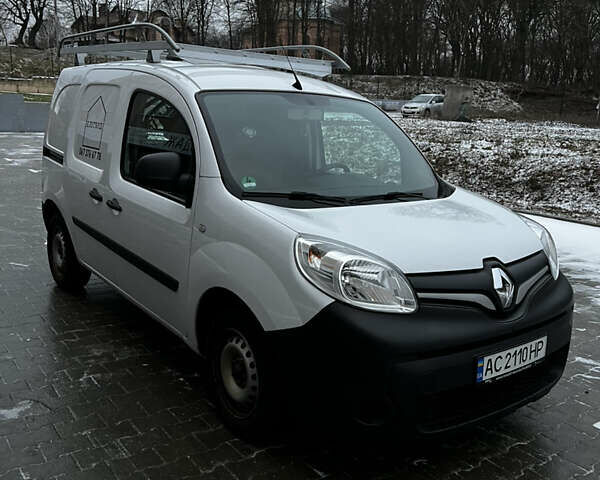 Белый Рено Кенгу, объемом двигателя 1.5 л и пробегом 135 тыс. км за 12900 $, фото 1 на Automoto.ua