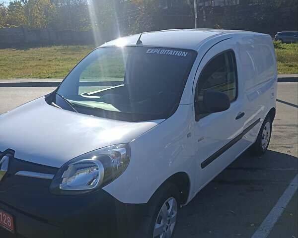 Белый Рено Кенгу, объемом двигателя 0 л и пробегом 4 тыс. км за 13300 $, фото 1 на Automoto.ua