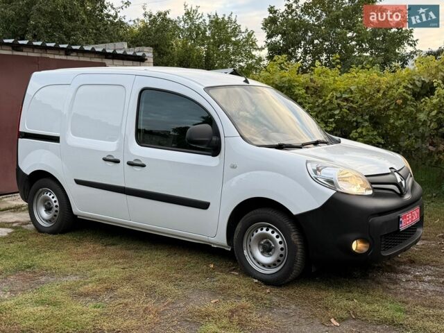 Белый Рено Кенгу, объемом двигателя 1.46 л и пробегом 197 тыс. км за 12500 $, фото 1 на Automoto.ua