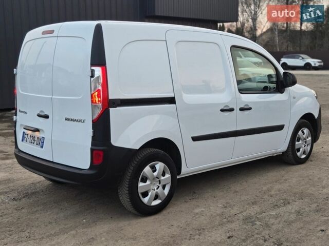 Білий Рено Кєнгу, об'ємом двигуна 1.5 л та пробігом 201 тис. км за 10999 $, фото 1 на Automoto.ua
