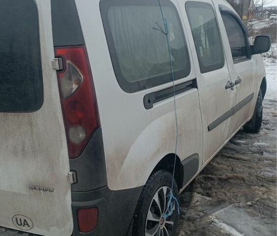 Білий Рено Кєнгу, об'ємом двигуна 1.5 л та пробігом 230 тис. км за 4500 $, фото 1 на Automoto.ua