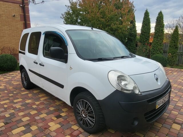 Рено Кєнгу 2011 у Смеле на Automoto.ua Білий Рено Кєнгу, об'ємом двигуна 1.5 л та пробігом 353 тис. км за 4750 $, фото 1 на Automoto.ua