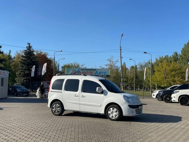 Білий Рено Кєнгу, об'ємом двигуна 1.5 л та пробігом 320 тис. км за 7800 $, фото 1 на Automoto.ua