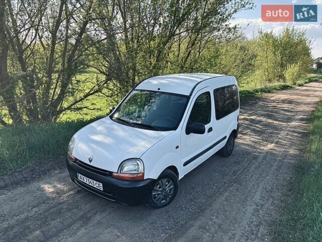 Белый Рено Кенгу, объемом двигателя 1.4 л и пробегом 200 тыс. км за 1999 $, фото 1 на Automoto.ua