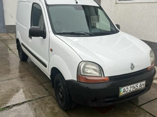 Белый Рено Кенгу, объемом двигателя 1.2 л и пробегом 400 тыс. км за 1550 $, фото 1 на Automoto.ua