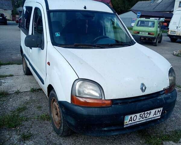 Белый Рено Кенгу, объемом двигателя 1.87 л и пробегом 320 тыс. км за 1600 $, фото 1 на Automoto.ua