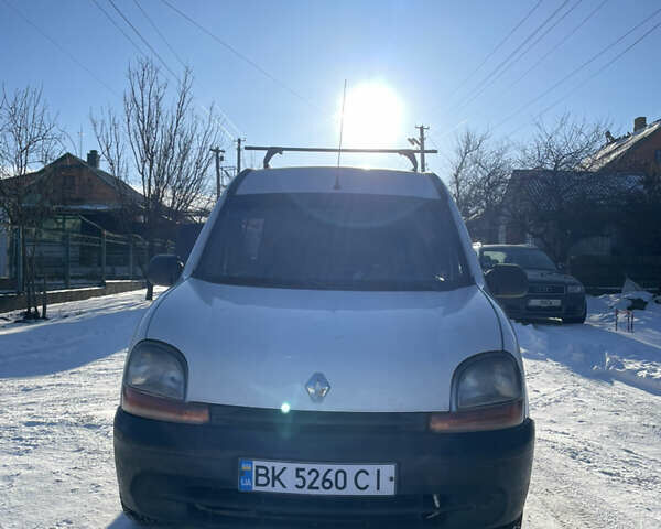 Белый Рено Кенгу, объемом двигателя 1.87 л и пробегом 520 тыс. км за 2300 $, фото 1 на Automoto.ua