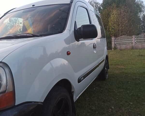 Белый Рено Кенгу, объемом двигателя 0 л и пробегом 240 тыс. км за 2300 $, фото 1 на Automoto.ua