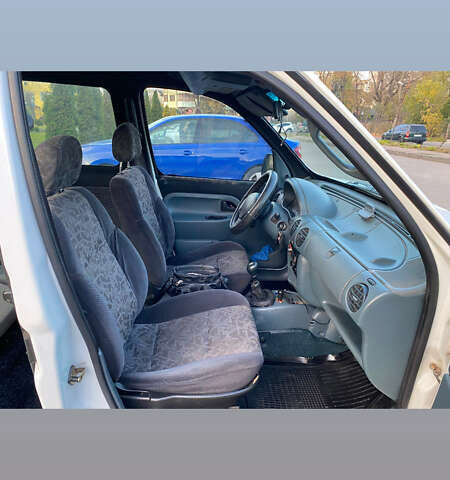 Білий Рено Кєнгу, об'ємом двигуна 1.9 л та пробігом 250 тис. км за 3000 $, фото 1 на Automoto.ua