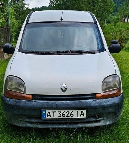 Белый Рено Кенгу, объемом двигателя 1.9 л и пробегом 315 тыс. км за 1100 $, фото 1 на Automoto.ua