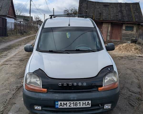 Белый Рено Кенгу, объемом двигателя 1.9 л и пробегом 270 тыс. км за 3500 $, фото 1 на Automoto.ua