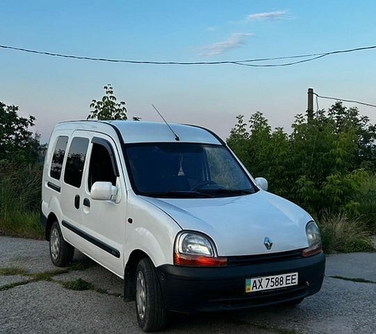 Белый Рено Кенгу, объемом двигателя 1.9 л и пробегом 371 тыс. км за 3500 $, фото 1 на Automoto.ua