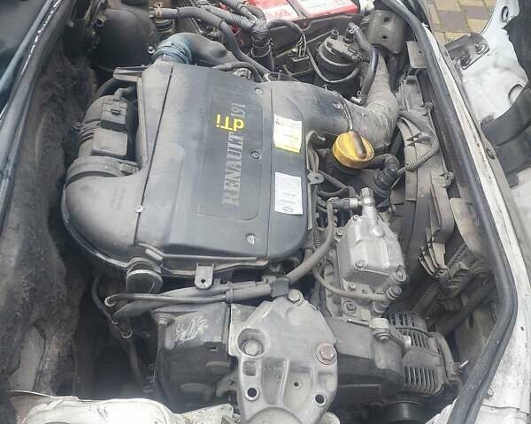 Білий Рено Кєнгу, об'ємом двигуна 1.9 л та пробігом 414 тис. км за 3000 $, фото 1 на Automoto.ua