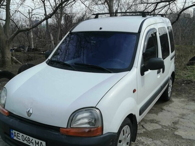 Білий Рено Кєнгу, об'ємом двигуна 1.4 л та пробігом 330 тис. км за 3500 $, фото 1 на Automoto.ua