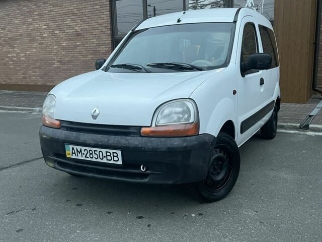 Белый Рено Кенгу, объемом двигателя 1.1 л и пробегом 170 тыс. км за 3300 $, фото 1 на Automoto.ua