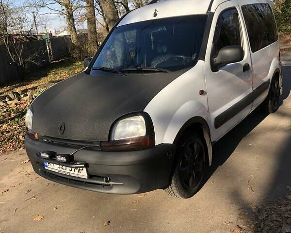 Белый Рено Кенгу, объемом двигателя 1.1 л и пробегом 382 тыс. км за 3600 $, фото 1 на Automoto.ua