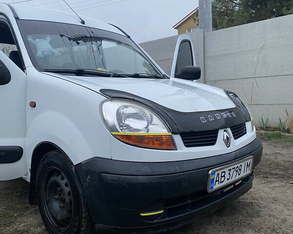 Белый Рено Кенгу, объемом двигателя 1.5 л и пробегом 329 тыс. км за 3700 $, фото 1 на Automoto.ua