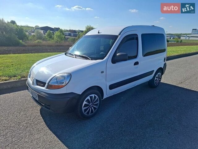 Белый Рено Кенгу, объемом двигателя 1.46 л и пробегом 200 тыс. км за 3850 $, фото 1 на Automoto.ua