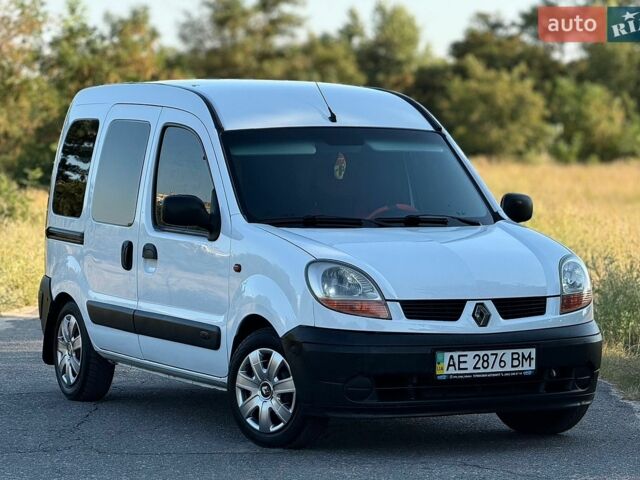 Белый Рено Кенгу, объемом двигателя 1.46 л и пробегом 230 тыс. км за 3999 $, фото 1 на Automoto.ua