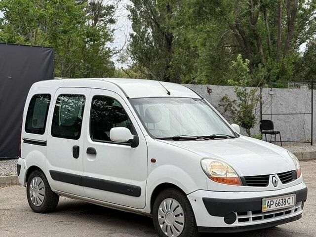 Белый Рено Кенгу, объемом двигателя 1.46 л и пробегом 208 тыс. км за 3500 $, фото 1 на Automoto.ua