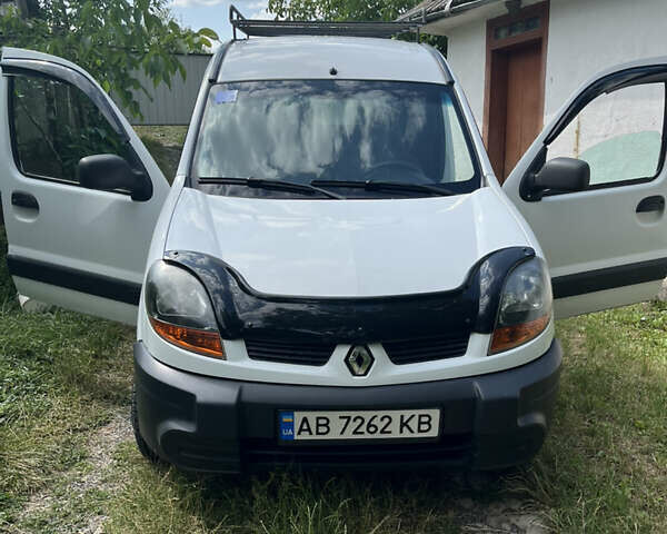 Белый Рено Кенгу, объемом двигателя 1.6 л и пробегом 224 тыс. км за 3500 $, фото 1 на Automoto.ua