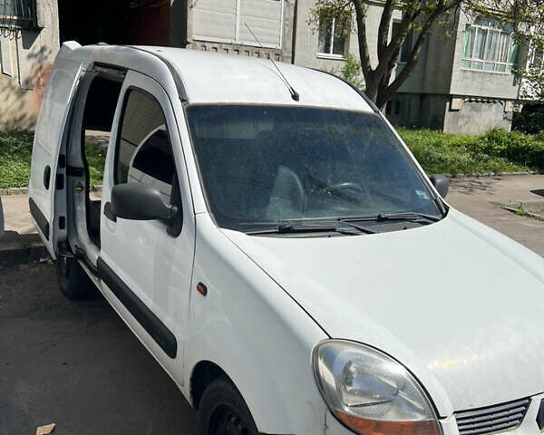 Белый Рено Кенгу, объемом двигателя 1.9 л и пробегом 301 тыс. км за 3800 $, фото 1 на Automoto.ua